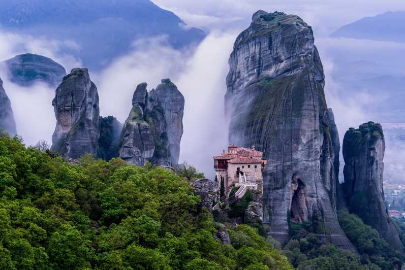 From Athens: Meteora Monasteries Train Tour and Hidden Caves