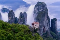 Atene, Monasteri Meteora e Grotte Trip Day Trip & Lunch - Housity