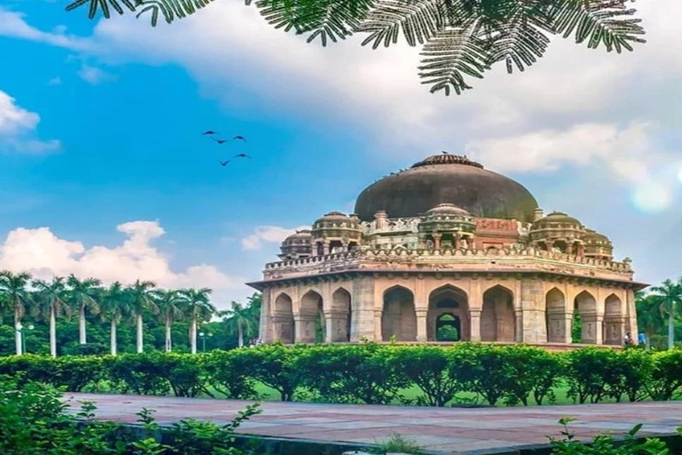 Delhi: oude en nieuwe Delhi, rondleiding van een hele of halve dagHaif-Day New Delhi Tour met auto, gids en chauffeur