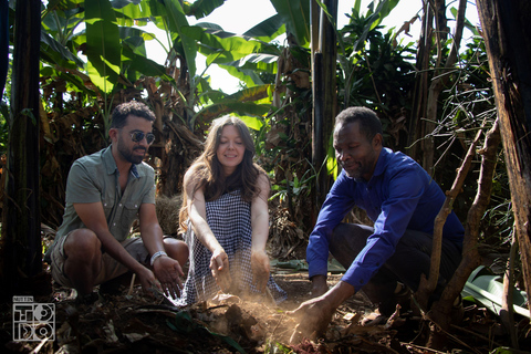 Urwagwa Banana Beer Making Experience med transport