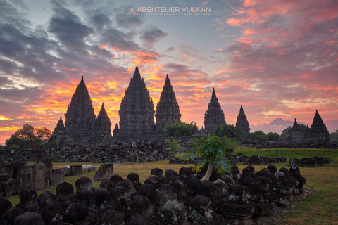 yogyakarta: solnedgång i Prambanan-templet och ramayana-balett