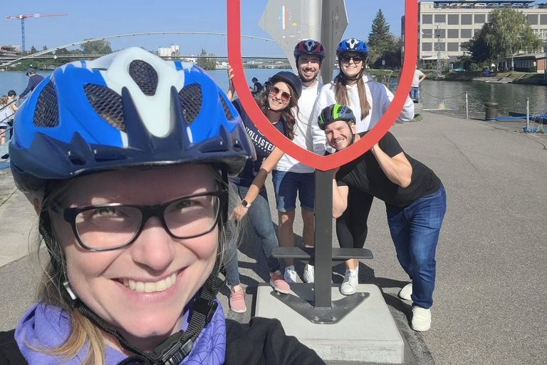 Bazylea: wycieczka rowerowa po trzech krajach z butelką wodyBazylea: wycieczka rowerowa po trzech krajach z butelką na wodę