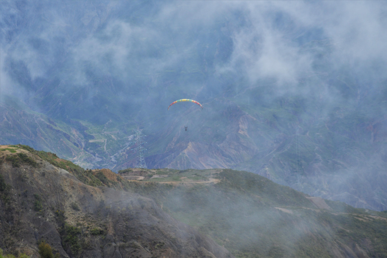 La Paz: Paragliding-Erlebnis in den Tälern der Anden