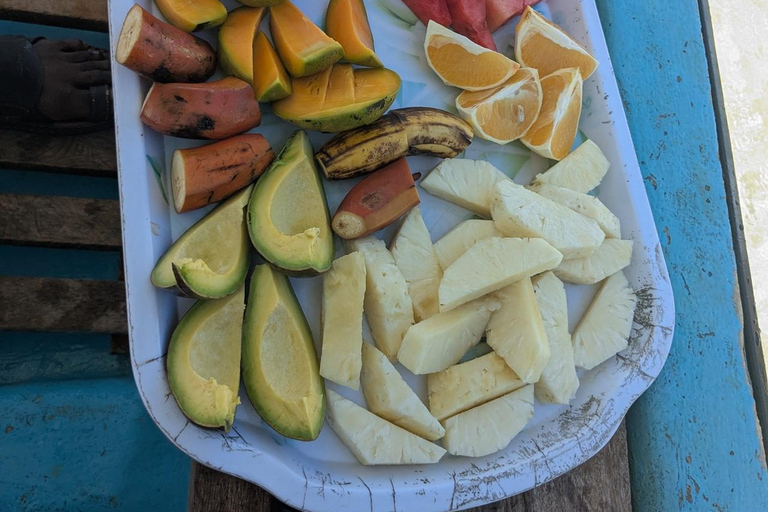 Safari in Sansibar: Blaue Lagune, Seesterne und SchnorchelnSafari in Sansibar: Blaue Lagune mit Seesternen und Schnorcheln