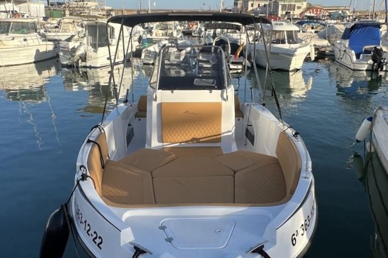 Benalmadena: Malaga Coast Boat Rental 5-Hour Rental