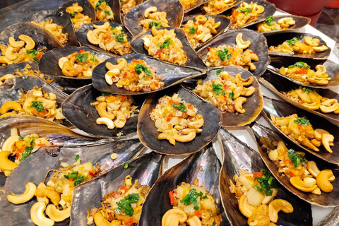 Phnom Penh: All-You-Can-Eat Buffet Feast at Tonle Bassac II Lunch (Include Tea)