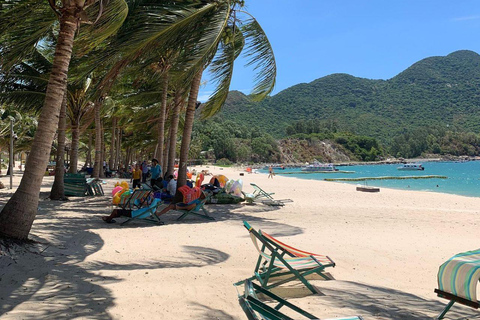 Da Nang/Hoi An: Cham Islands Snorkeling or Scuba Diving Diving in Cham Islands with an instructor
