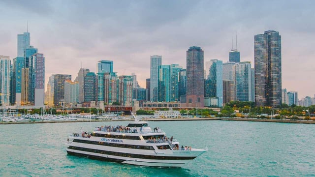 Chicago: Lake Michigan Buffet Brunch, Mittagessen oder Dinner Cruise