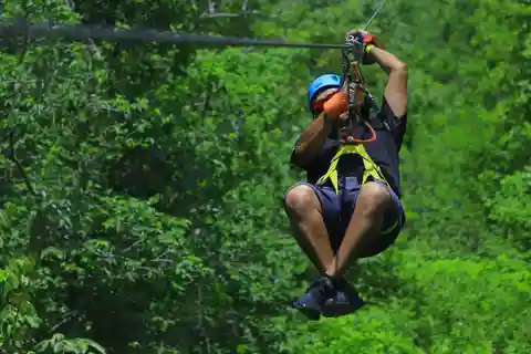 Cancun: Aventura na selva com tirolesas, cenote, quadriciclos e lanche