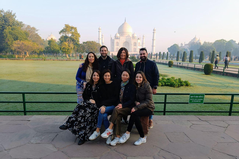 Delhi : excursion privée d'une journée au Taj Mahal et à AgraExcursion avec voiture climatisée, chauffeur et guide