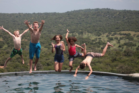 EPIC UGANDA SAFARI AVONTUUR — 3px FAMILIE / 2 Volwassenen-1 Kind