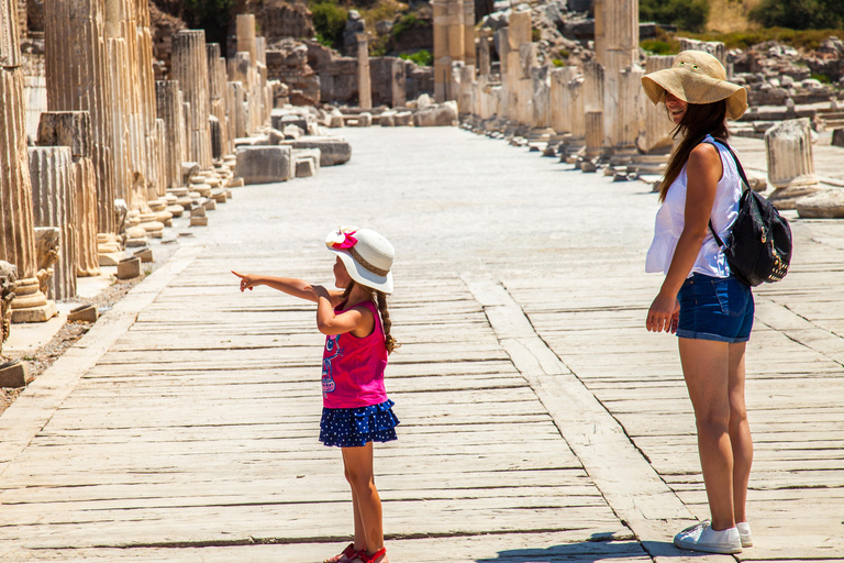 Izmir: Private Guided Ephesus Tour with Skip-the-Line Ticket