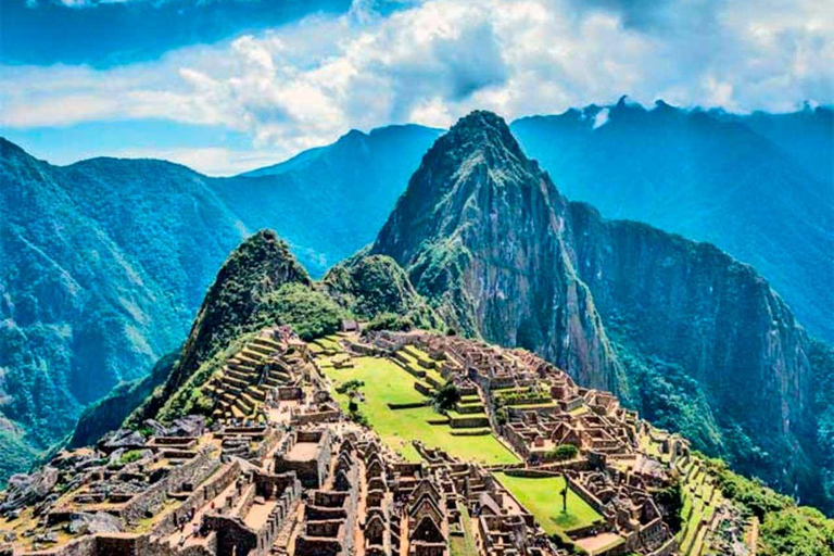 Machuppichu Excursion 2D/1N + Buffet lunch in Secred Valley