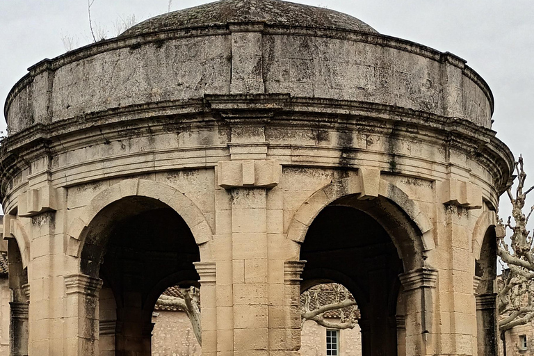 Avignon and Villeneuve Les Avignon: Electric bike tours VISIT AVIGNON, VILLENEUVE LES AVIGNON: MEDIAN PACKAGE 1 WITH RESTAURANT