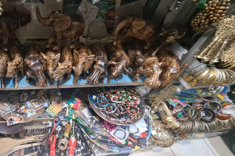 Addis Abeba: Private Shopping-Tour mit KaffeeverkostungAddis Abeba: Private Shoppingtour mit Kaffeeverkostung