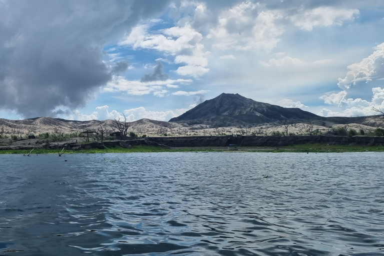 私人观光：大雅台高地和塔尔火山游船私人观光：大雅台中部地区和塔尔火山游船
