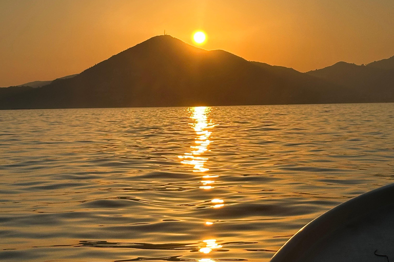 Budva: Excursión privada en barco de 5 horas: Excursión de playa en playa