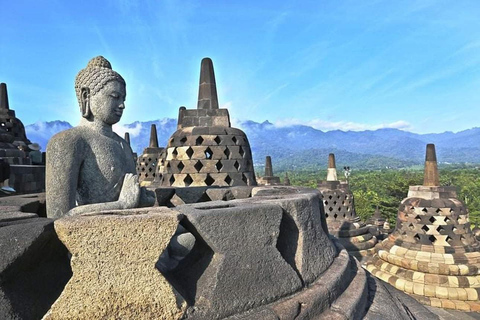 Subida ao topo do Templo de Borobudur e 1 dia no Templo de Prambanan