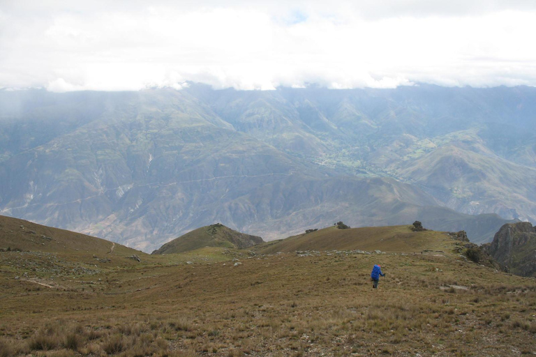 Huaraz: Expedição de 8 dias de caminhada ao Alpamayo