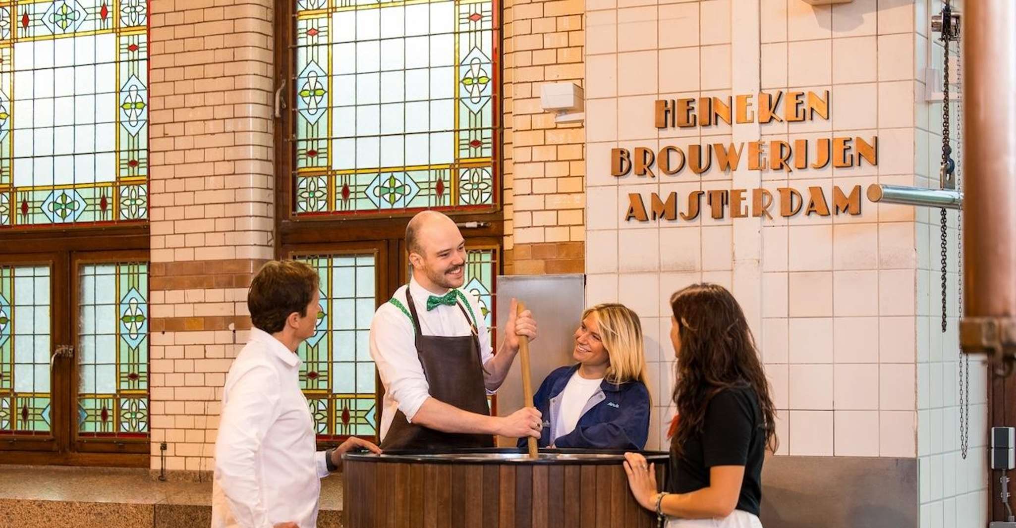 Amsterdam: Heineken Experience Ticket including 2 Drinks