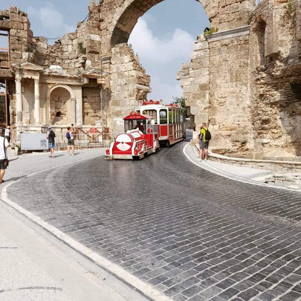 Ab Alanya: Sonnenuntergang in Side & Apollontempel-Tour