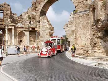 Alanya e Side: shopping al Novamall, città antica e tour al tramonto