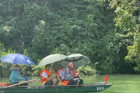 从河内出发：宁平吉普车探险之旅（华闾、长安、木阿）From Hanoi: Ninh Binh Jeep Adventure – Hoa Lu, Trang An, Mua