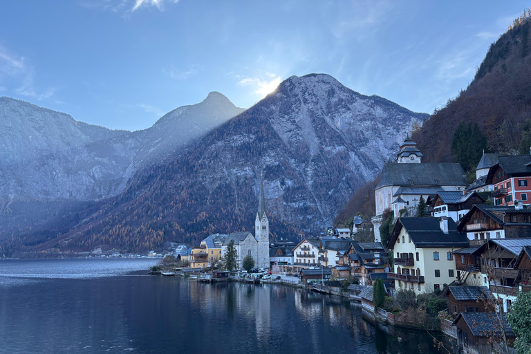 Alpes enneigées et villes de conte de fées : Hallstatt et Salzbourg
