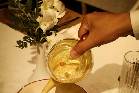 Hue: Luxury Sunset Tea & Dinner Cruise on Perfume River [No Dinner] Luxury Sunset Tea Cruise