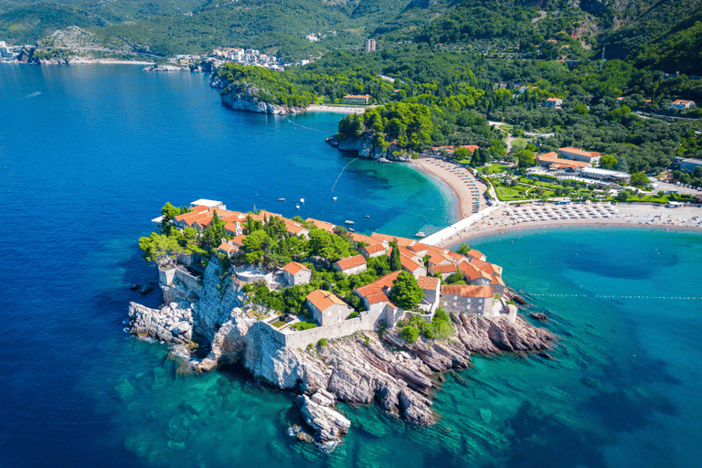 De Tirana / Durresi/ Lalezi : Excursion d&#039;une journée à Budva et KotorAu départ de Tirana et de Shkodra : Excursion d&#039;une journée à Budva et Kotor