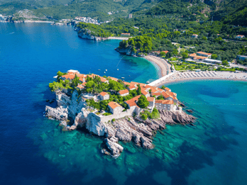 Vanuit Albanië: dagtrip naar Montenegro, Budva en S. Stefan