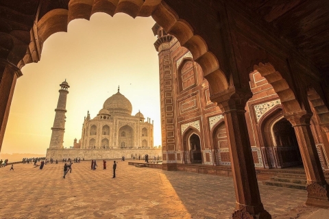 Taj Mahal Sunrise with Agra Fort by Tuk-Tuk Tour with Tuk-Tuk + Tour Guide + Monuments Entrance Tickets