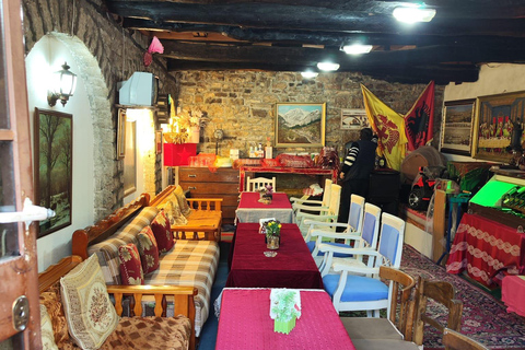 Berat: Old Town Walking Tour with Local Products Tasting