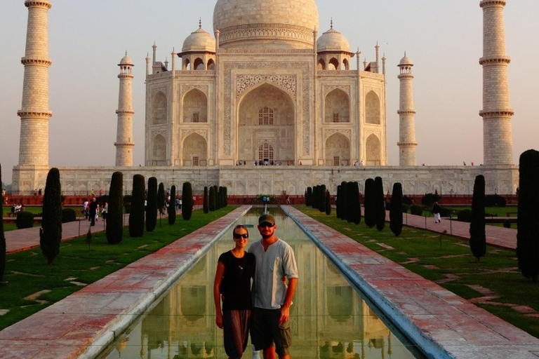 From Delhi: Taj Mahal & Agra Private Day Trip with Transfers From Delhi: Private AC Car, Driver and Guide