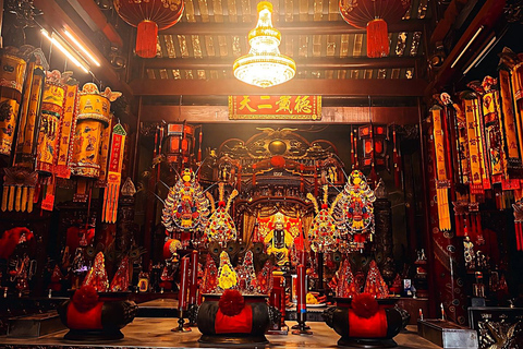Small Group Bangkok Tour: Street Food, Markets and Temples
