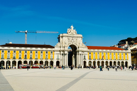 Lisbon: Old Town Sightseeing Tour by Tuk-Tuk