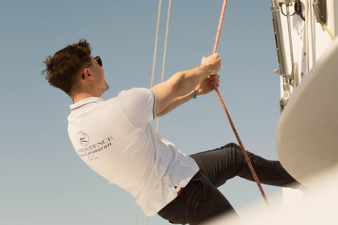Providence Catamaran: 2-Hour Tour – Port Visit + Sailing Cruise Catamaran Providence: 2-Hour Tour – Port Visit + Sailing Cruise