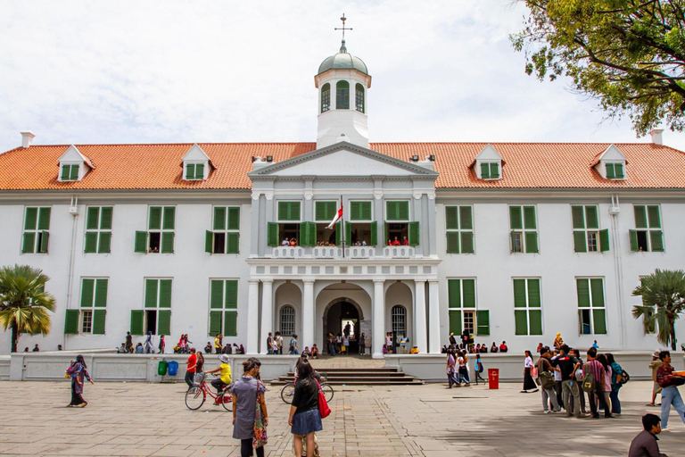 Best of Jakarta: Guided Half Day City Tour with a local