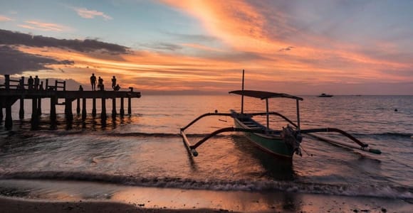Lovina: Sunset Boat Cruise with Swimming Experience