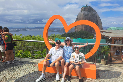 Private Custom 8-hour Exclusive tour in Rio with VIP tickets Private 8-hour tour with VIP tickets: Special Languages