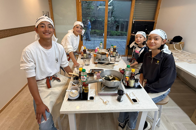 Ramen Broth Class by Michelin Guide Shop & Custom Chopsticks Make Ramen Broth, Custom Chopsticks & Paint a Ramen Plate