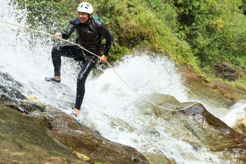 Cusco: Pisac Waterfalls Abseiling Tour