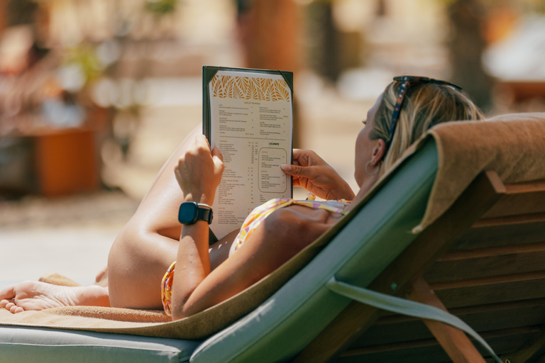 Terra Solis: Odpocznij i zregeneruj siły przy basenie