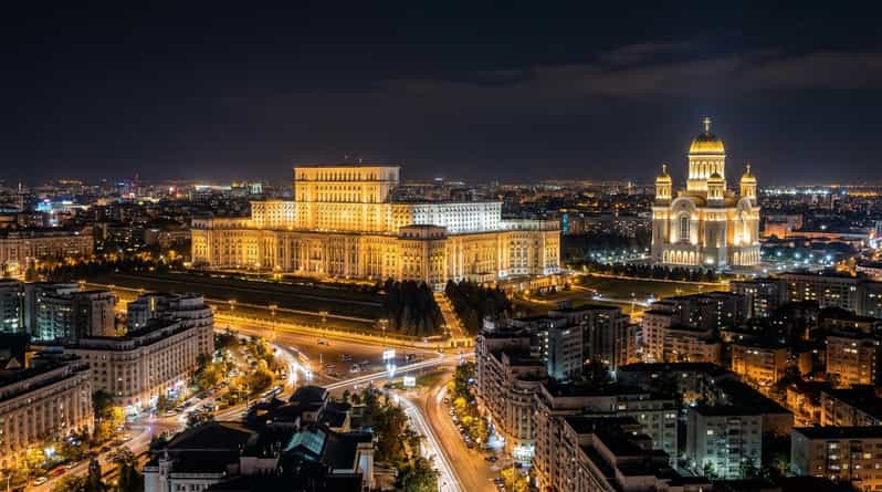 Bucarest: tour por el Parlamento, la casa de Ceaușescu y el Museo del Pueblo