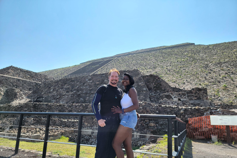 Teotihuacan tour+ontbijt in grot+ophaalservice van CDMX