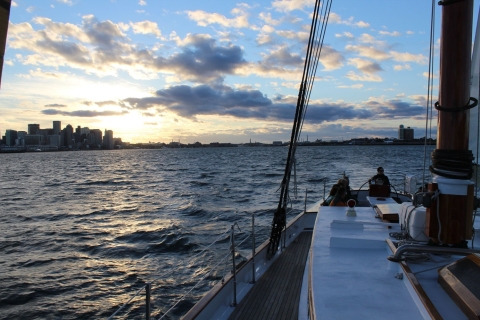 Boston Harbor Champagne Sunset Zeil vanuit Rowes WharfZaterdag Cruise