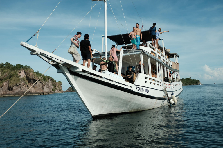 Dormitory style in Local wooden Boat Komodo Liveaboard 3D2N