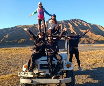 SHARED Bromo Jeep Tour inclui ingressos De MALANG