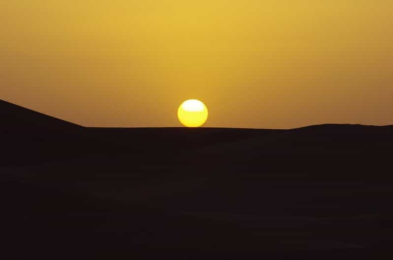 Merzouga au coucher du soleil : balade à dos de chameau dans l’Erg Chebbi (moins touristique) - dromadaire