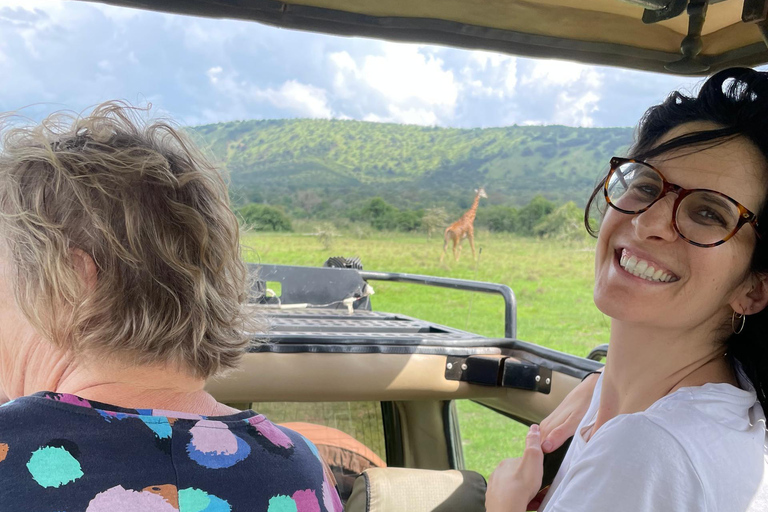 Safari de un día por la fauna de AkageraLand Cruiser (No open-r),Barco